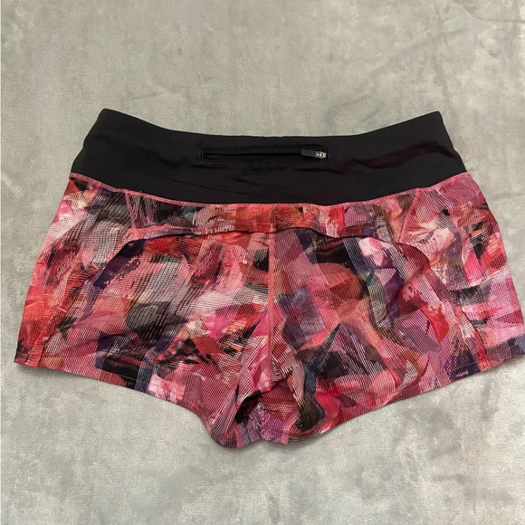 Lululemon Run Times Short II *4" Inseam Red/Black - 27258 - Picture 3 of 8